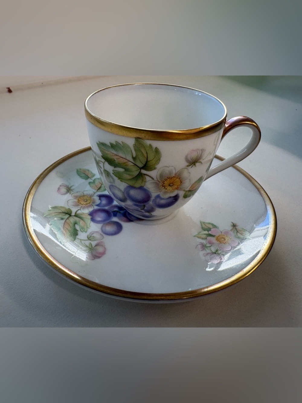 Vintage Hutschenreuther Gelb Bavaria Germany Porcelain Tea Cup & Saucer